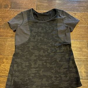 lululemon athletica Black Camouflage Short Sleeve Tee